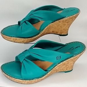 Born Drilles Womens Turquoise Blue Open toe Corkboard Wedge Leather Sandals 9